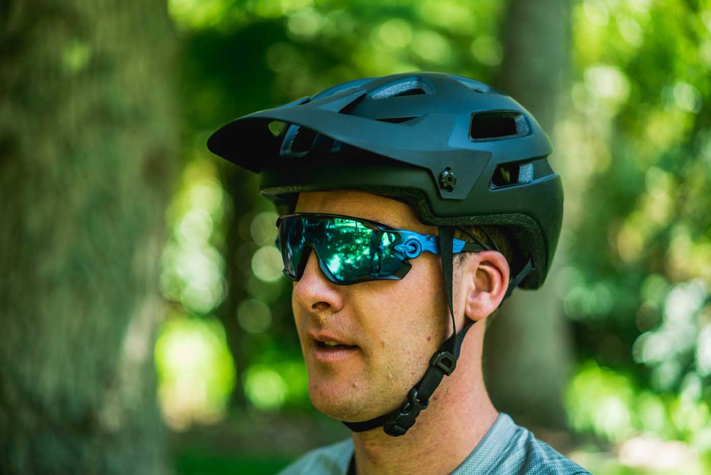 giant rail mtb helmet