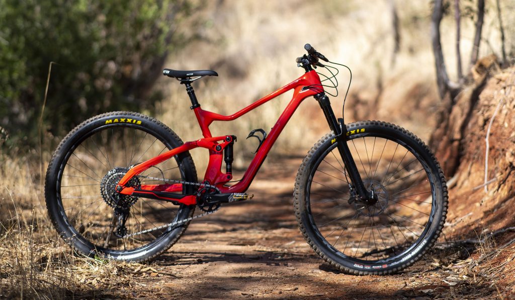 R eviewed Devinci Troy Carbon 29 R evolution MTB