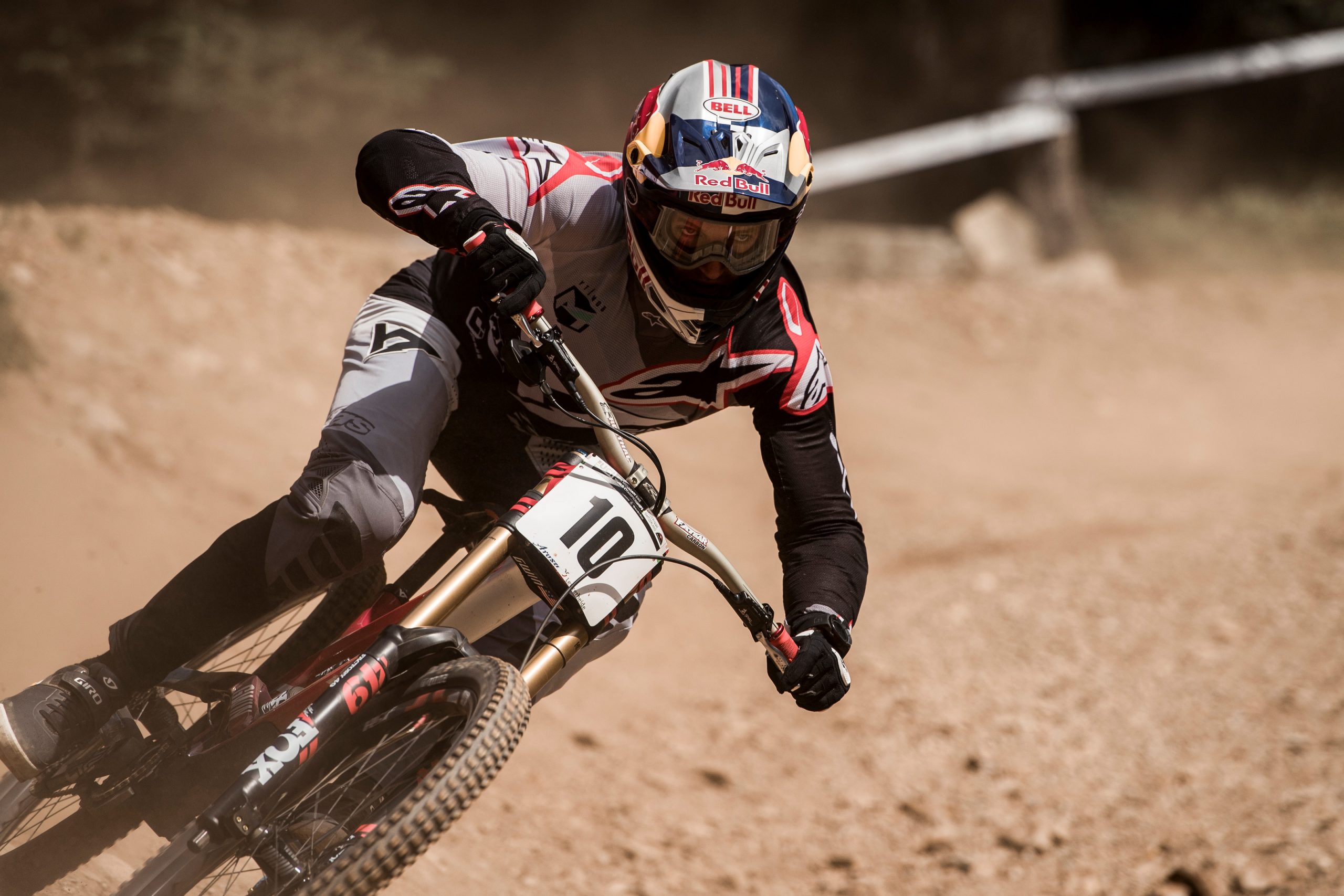 giro aaron gwin
