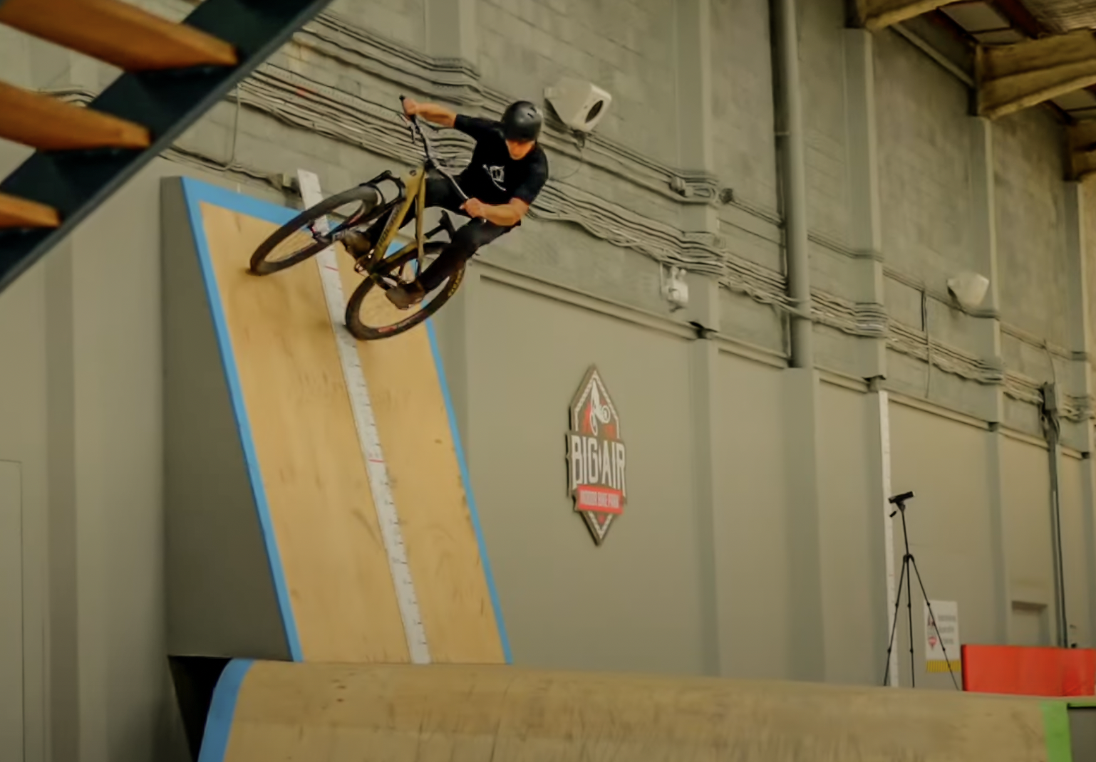 Anthony Messere making his mark down under - [R]evolution MTB