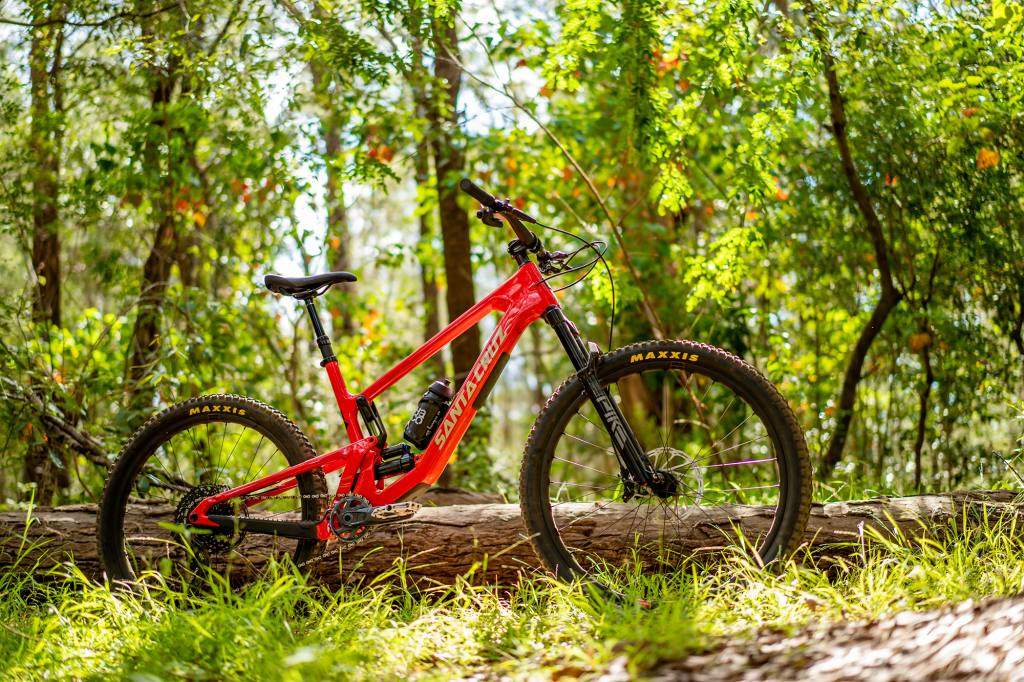 R eviewed Santa Cruz 5010 R evolution MTB