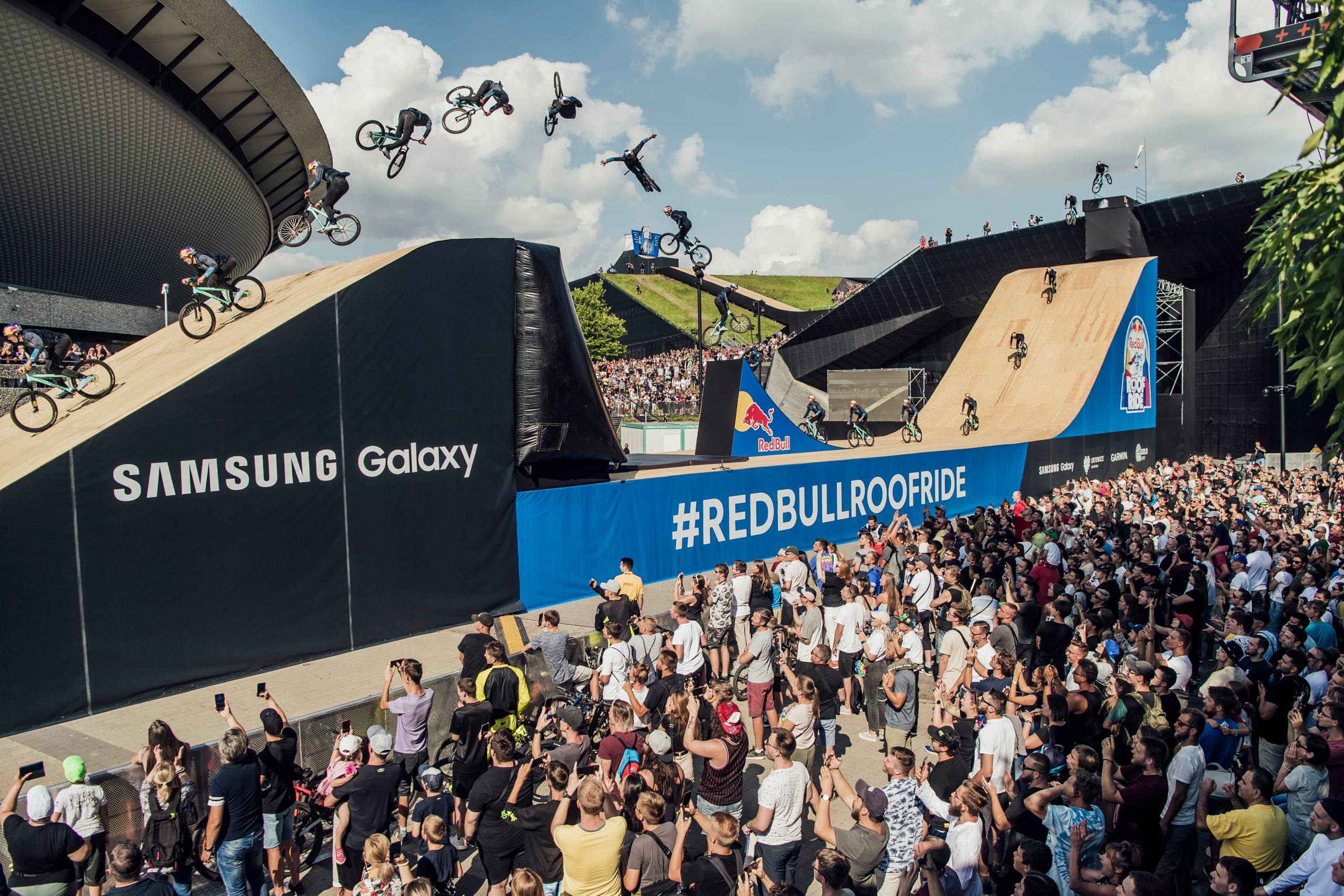 Dawid Godziek Raised the roof at Red Bull Roof Ride - [R]evolution MTB